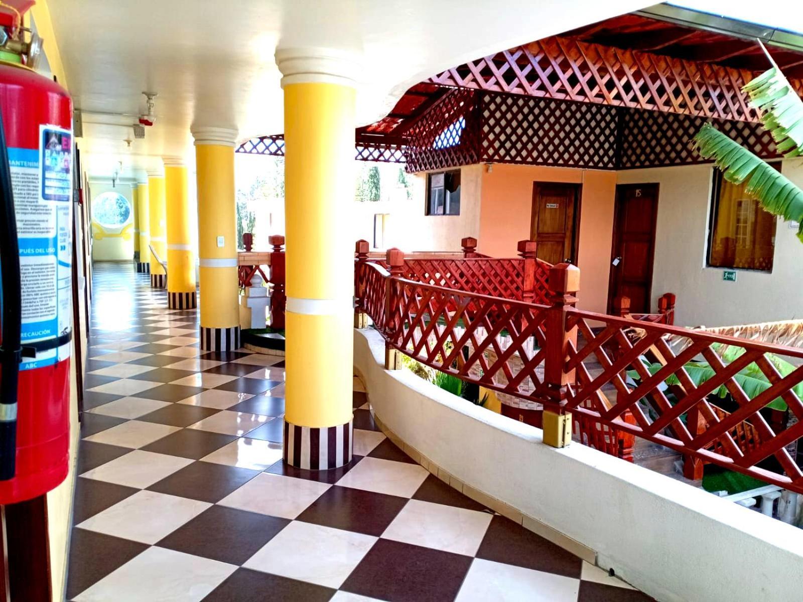 Hostal Mariscal Sucre Табабела Екстериор снимка