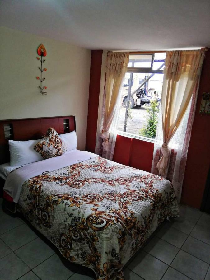 Hostal Mariscal Sucre Табабела Екстериор снимка